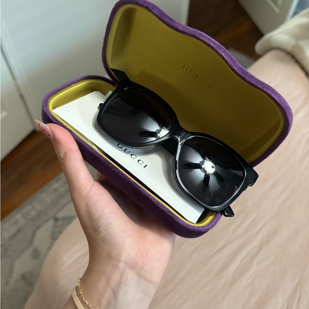 Gucci Black Oversized Sunglasses